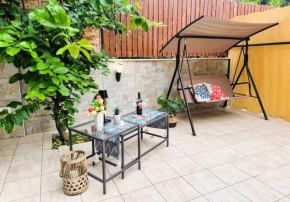 Appartamento agli Acquedotti, con giardino privato